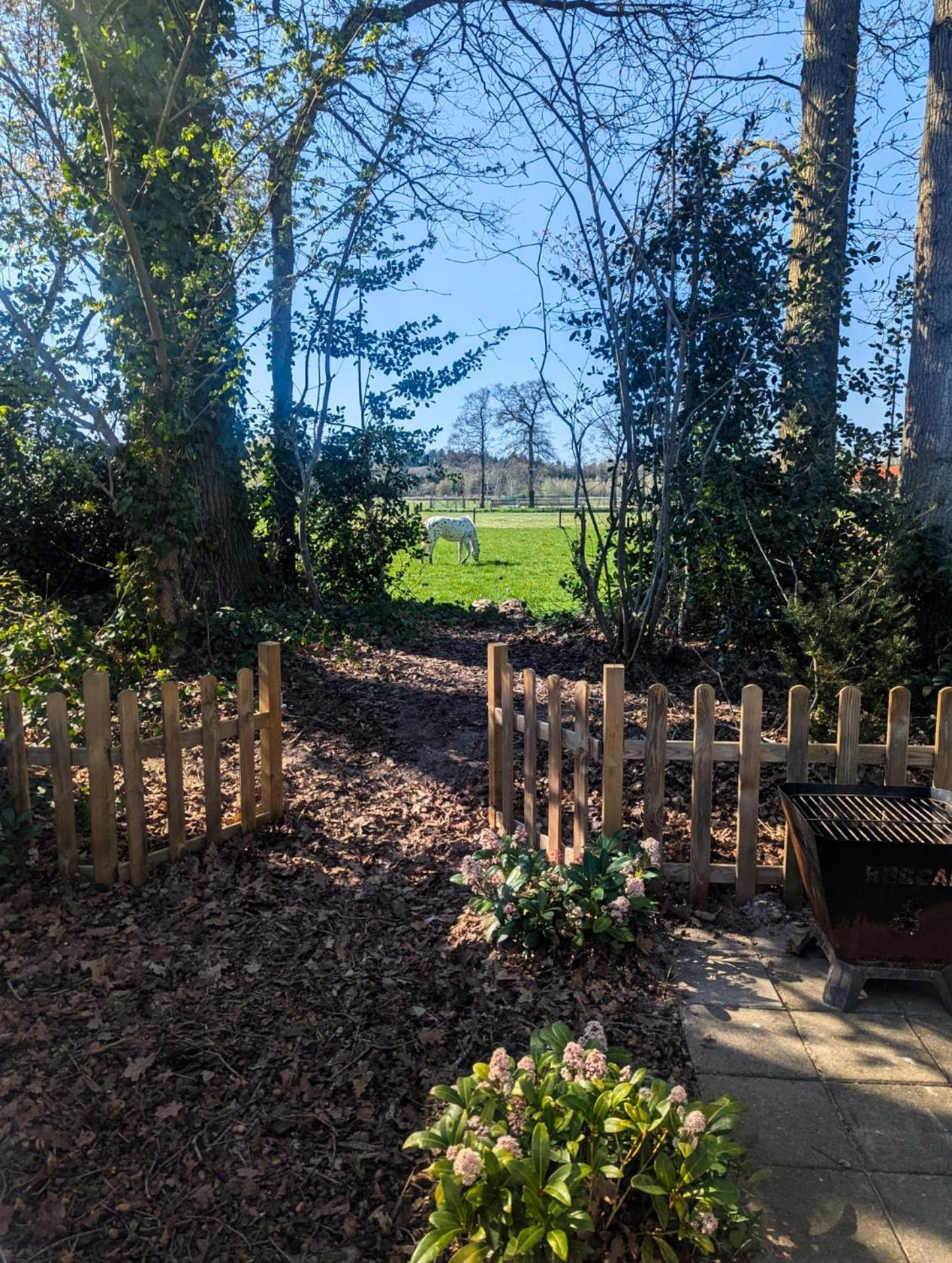 Hotel Chique Chalet Met Zicht Over De Weilanden Op De Veluwe Epe Exteriör bild